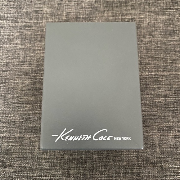MEN’S KENNETH COLE WATCH - Picture 3 of 3